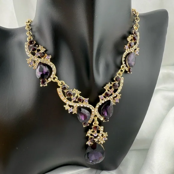 Queen Victoria luxury adjustable crystal and Gold and Purple Necklace - Picture 11 of 11